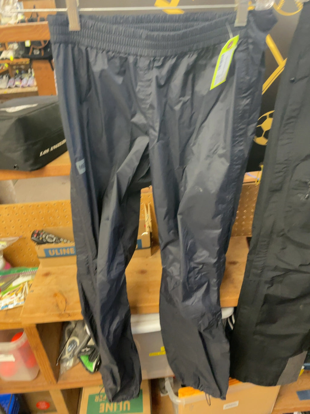 MEC Rain Pants Ladies Medium Black