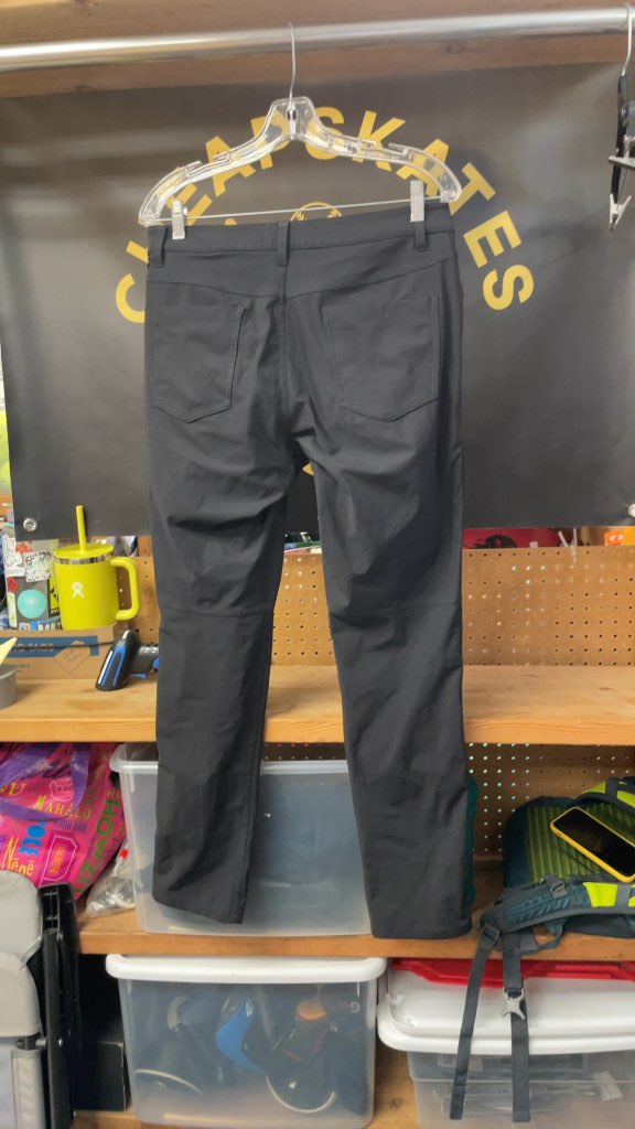Men's Lululemon Trousers - Black, Size 31