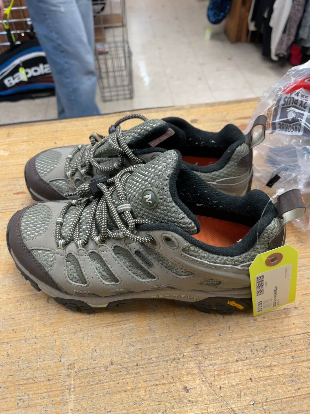 Merrell Gore-Tex Hiking Shoes Size 6.5 Brown