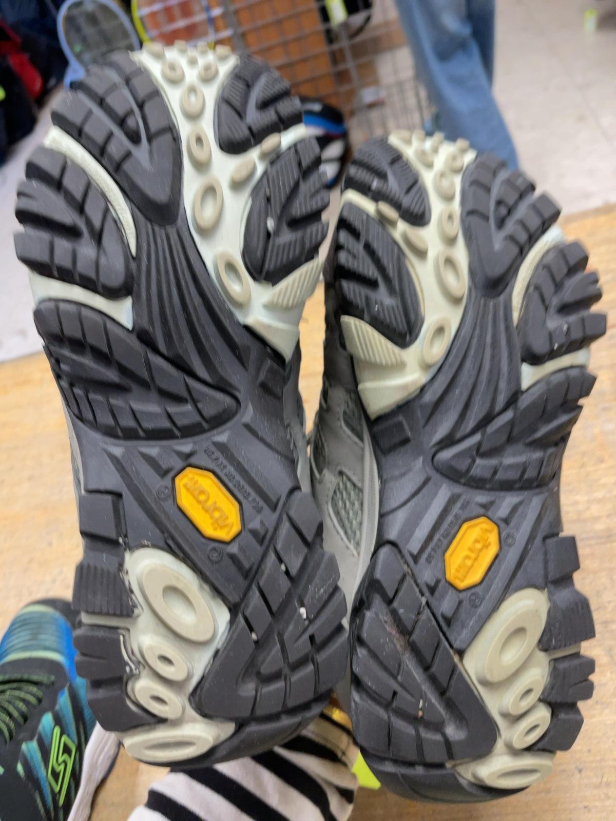 Merrell Gore-Tex Hiking Shoes Size 6.5 Brown