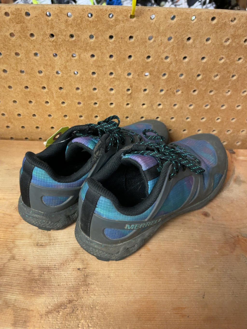 Merrell Hiking Shoes Size 4 Iridescent Pattern