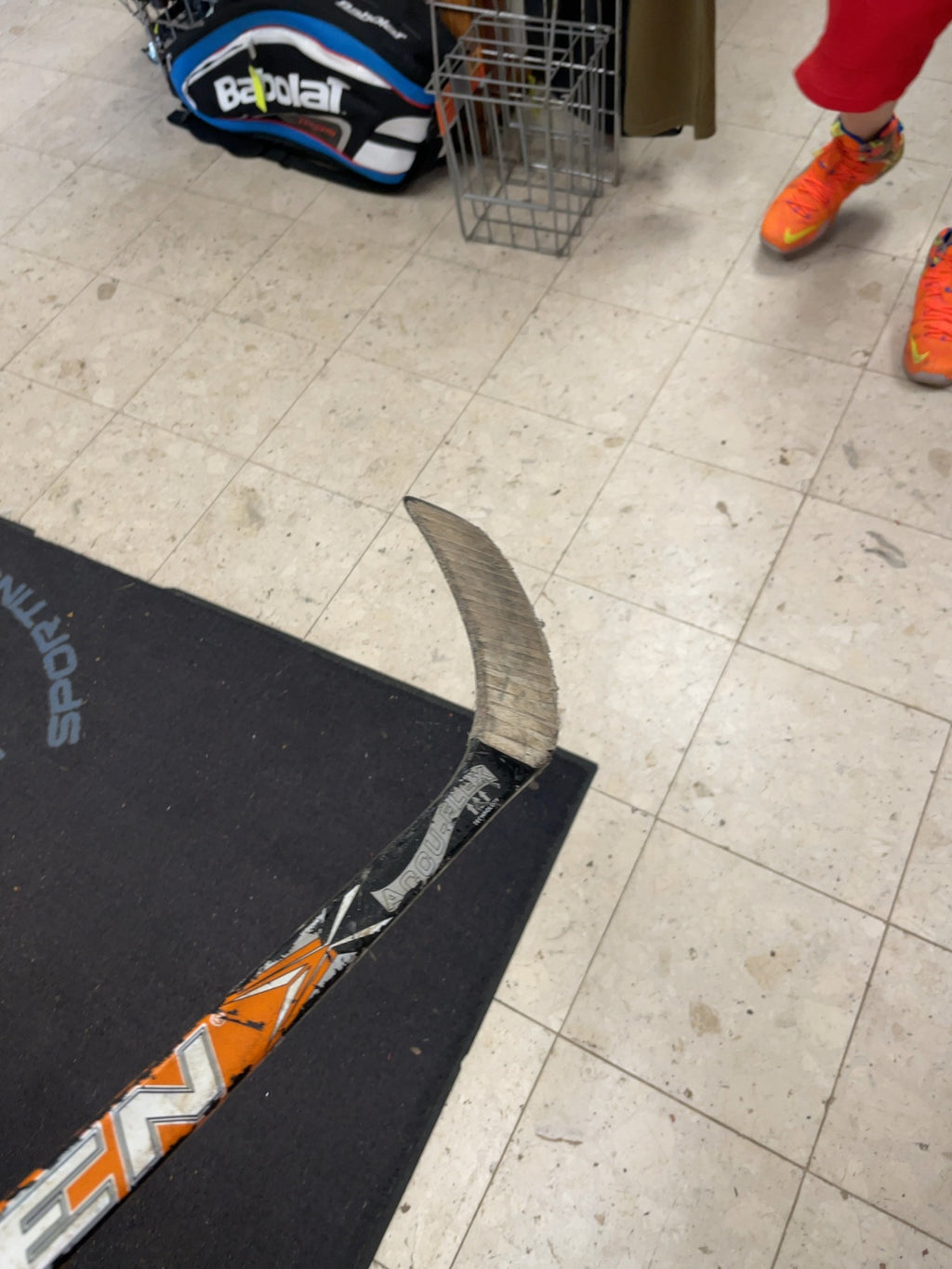 Miken MV3 40 Flex RH Hockey Stick