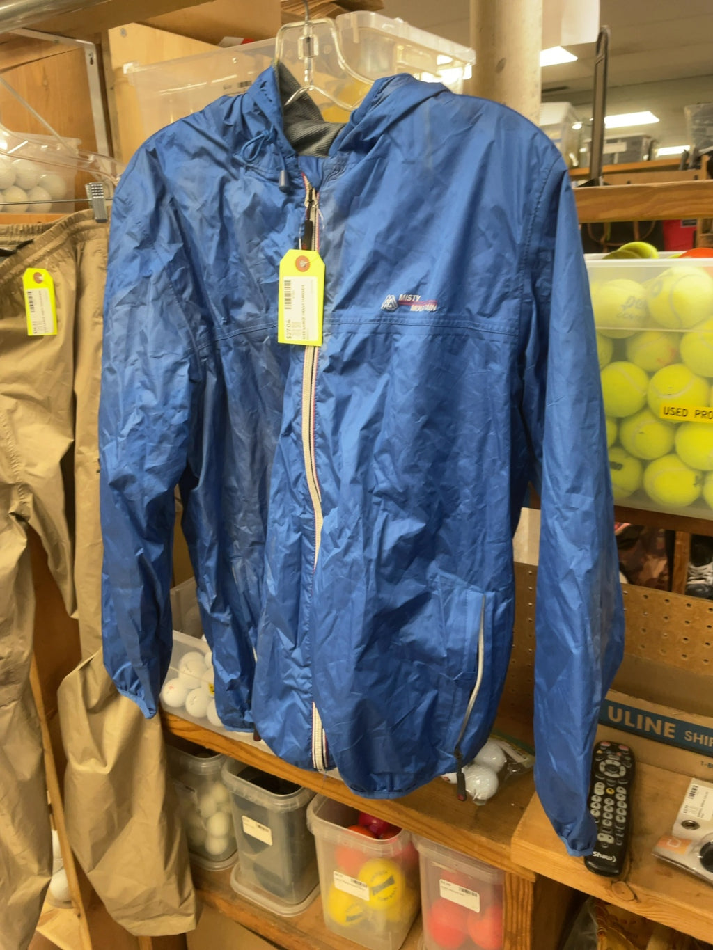 Misty Mountain Technical Performance Size L Blue Hooded Windbreaker