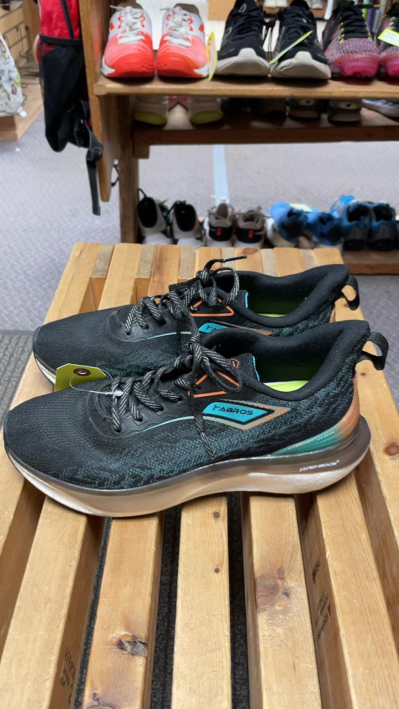 Mizuno Fabros Running Shoes - Size 10