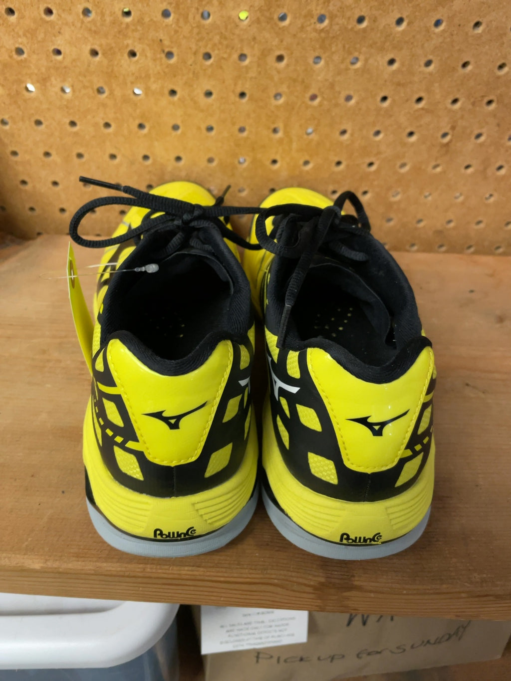 Mizuno Wave Lightning Women's Court Shoes - Size 10