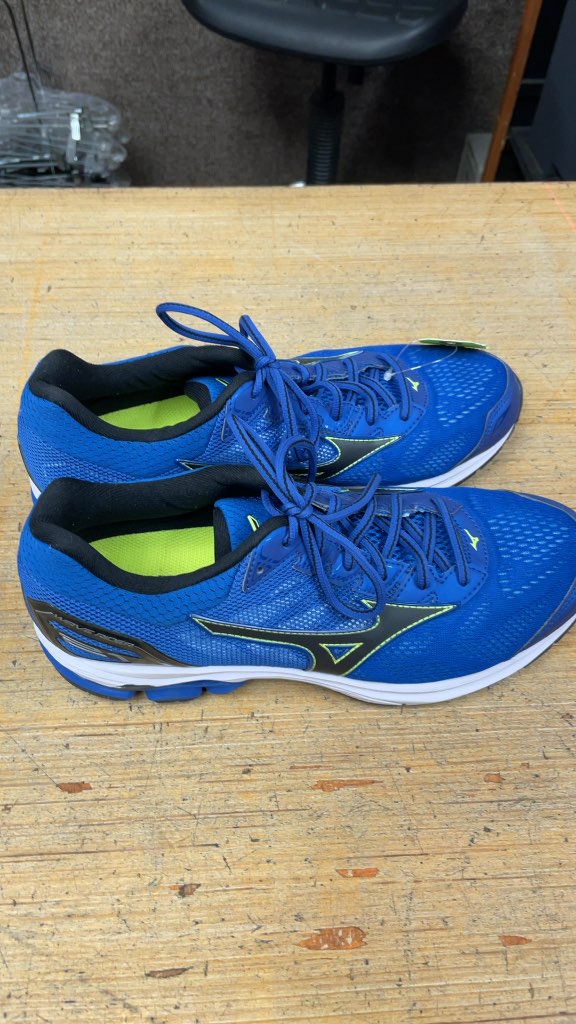 Mizuno Wave Rider Running Shoes - Size 10 - Blue