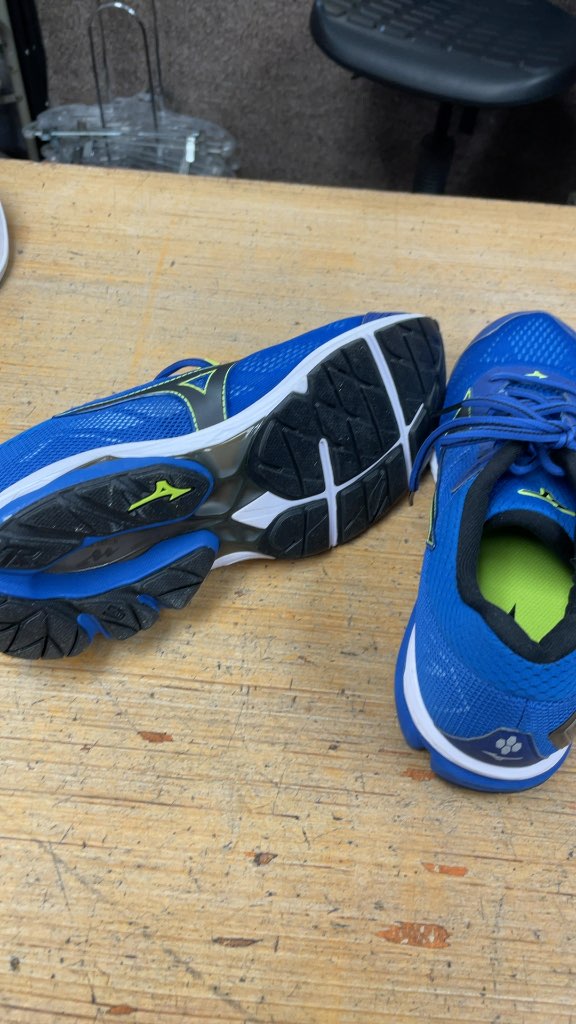 Mizuno Wave Rider Running Shoes - Size 10 - Blue