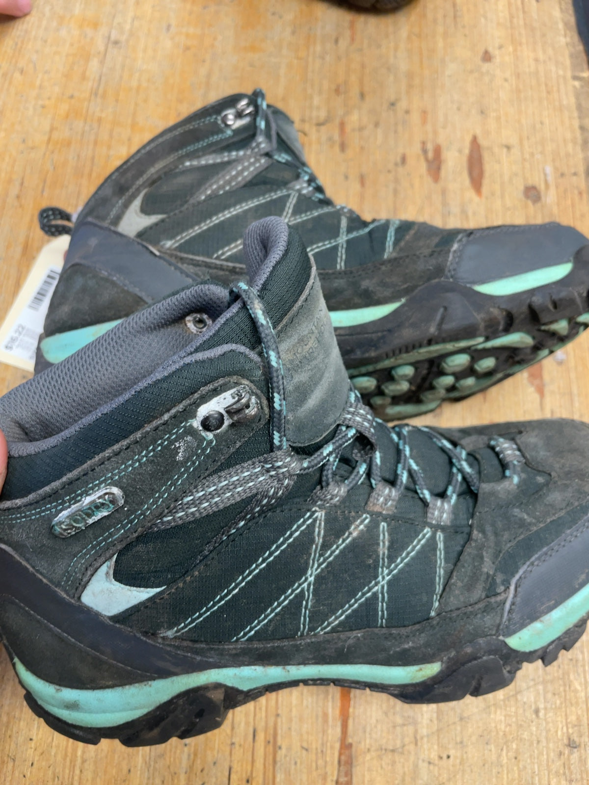 Mountain Warehouse IsoDry Size 6 US Grey Hiking Boots