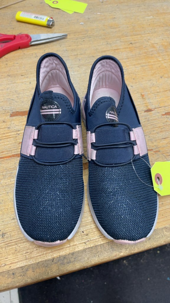 Nautica Navy Runners Size 3
