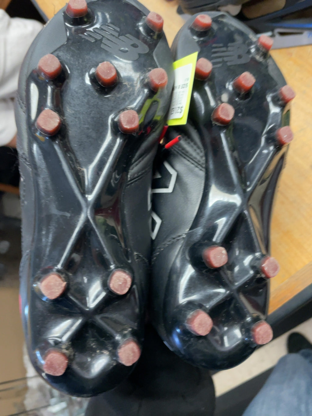 New Balance 442 Size 8 Black Soccer Cleats