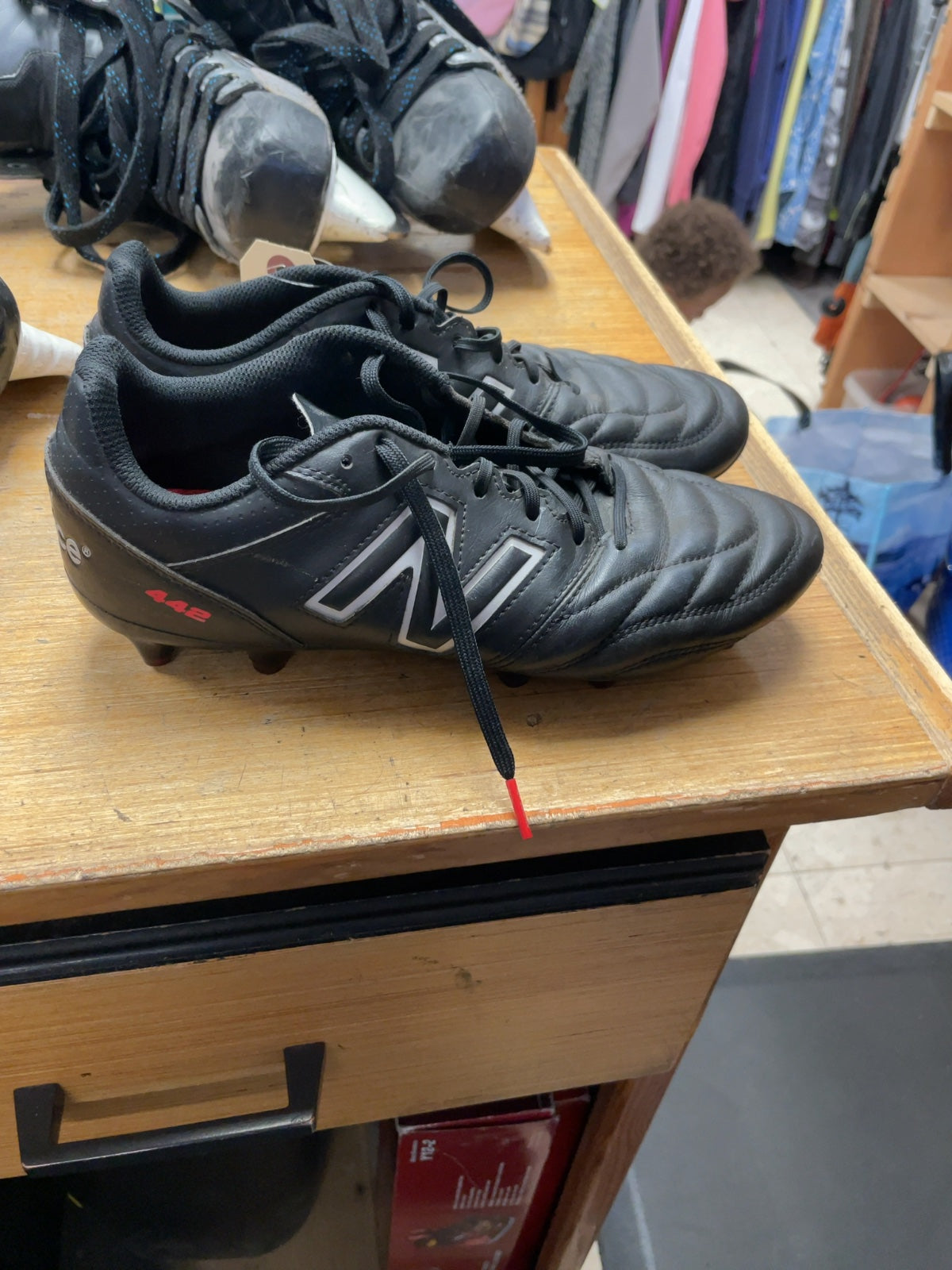 New Balance 442 Size 9 Soccer Cleats