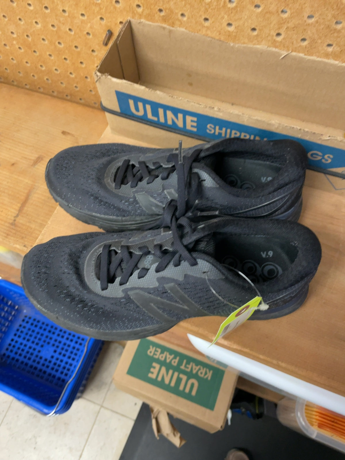 New Balance 880 v9 Size 8.5 Black Running Shoes
