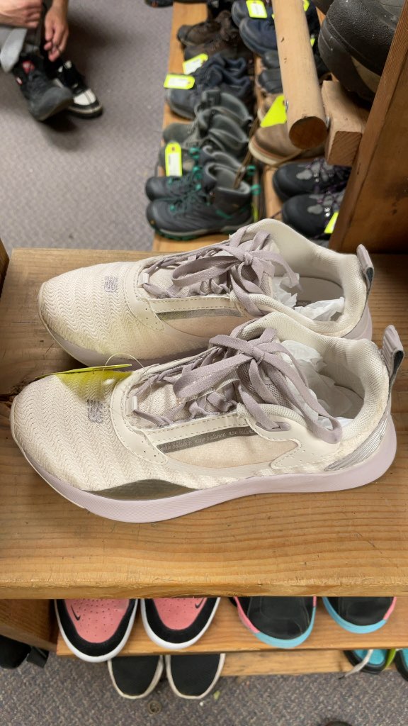 New Balance Beaya Women's Running Shoes - White - Size 6.5