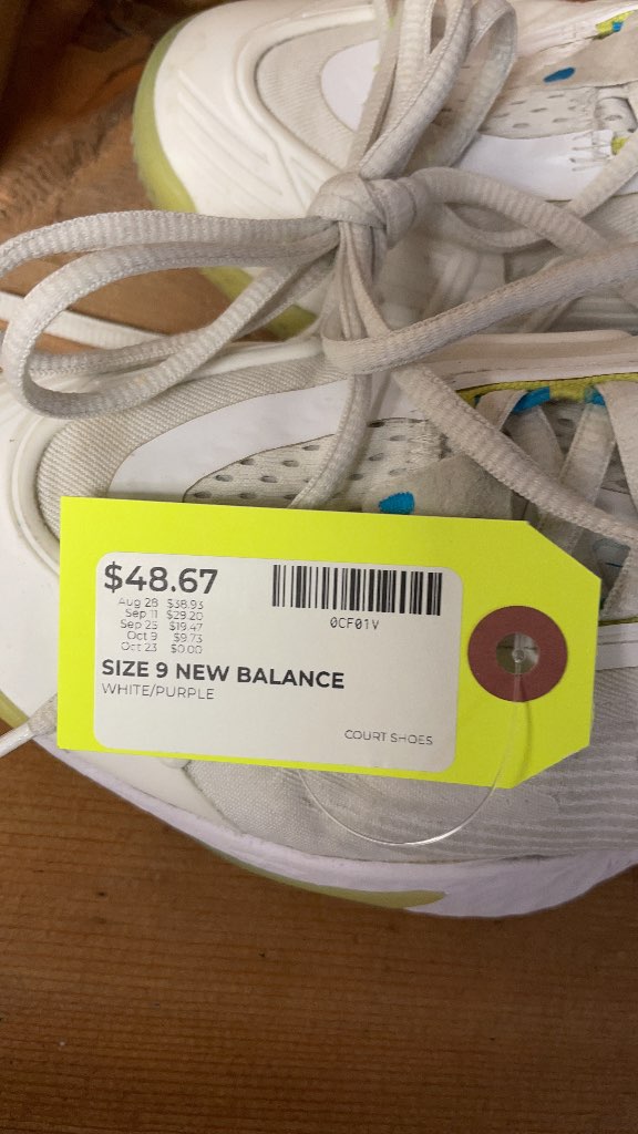 New Balance Fresh Foam Court Shoes - Size 9