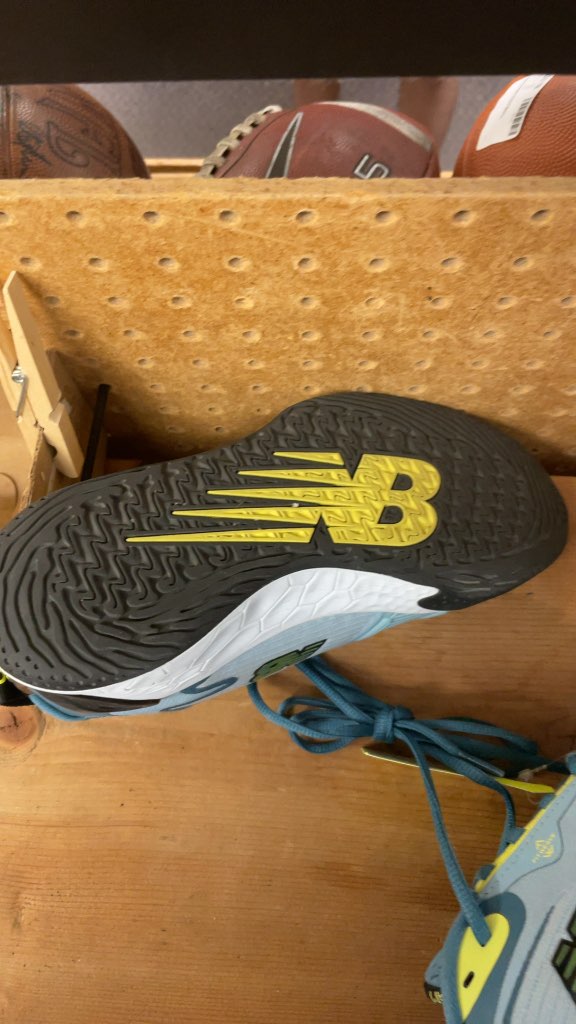 New Balance Fresh Foam Court Shoes - Size 9