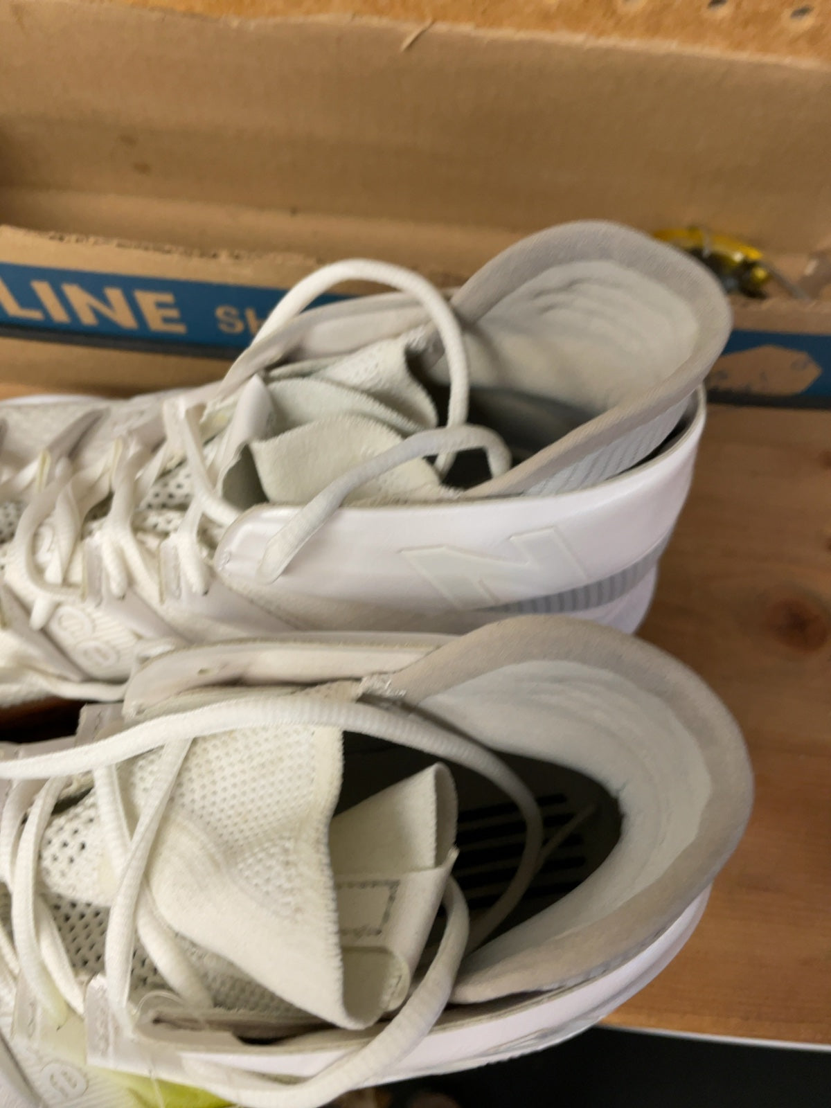 New Balance FuelCell Size 10 White Basketball Shoes
