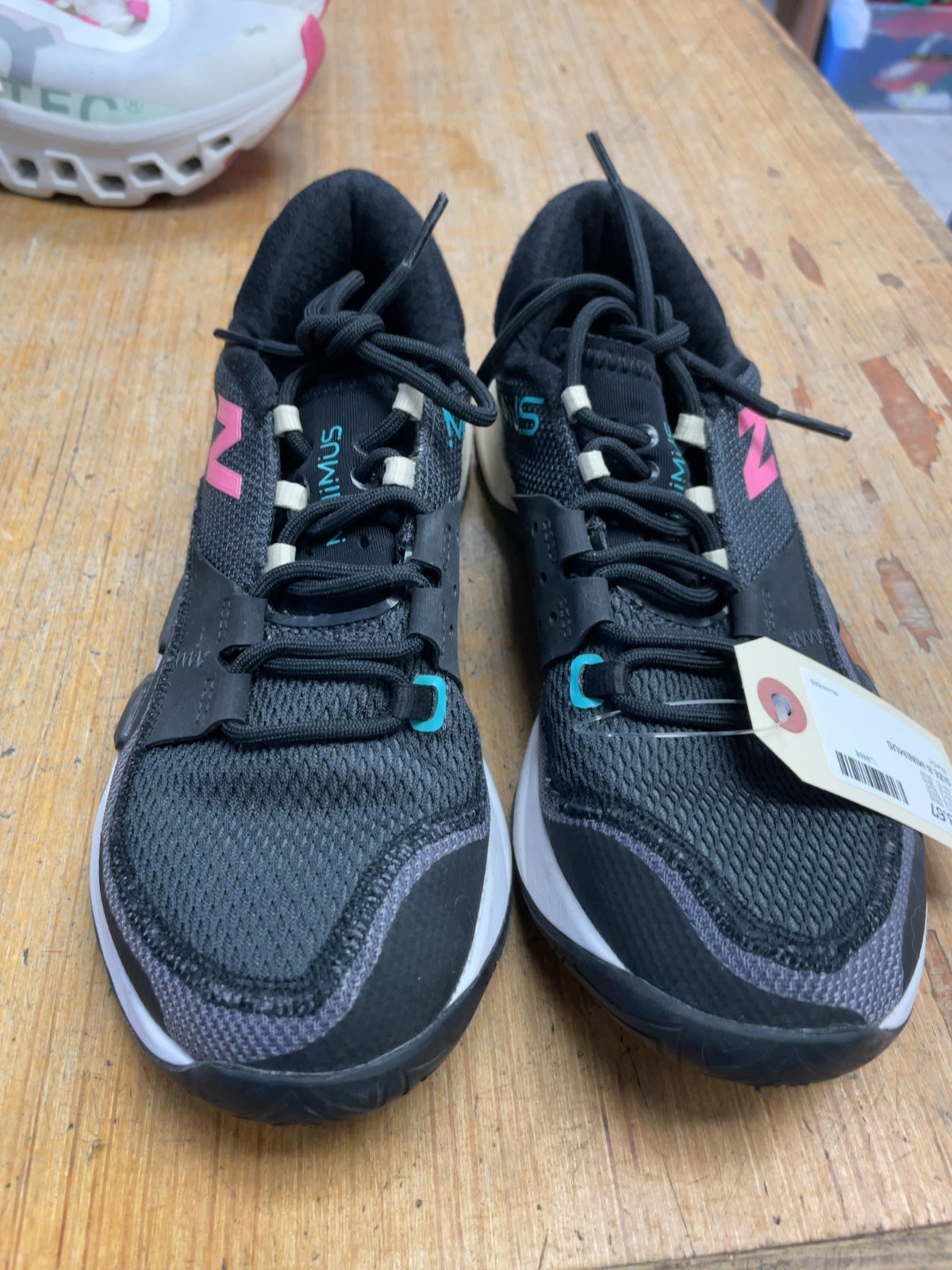New Balance Minimus Size 8 Black Training Shoes
