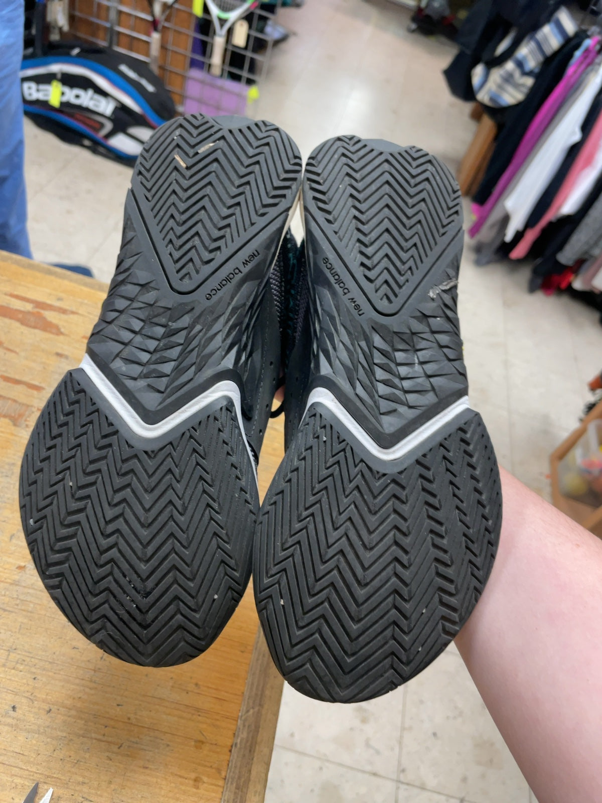 New Balance Minimus Size 8 Black Training Shoes