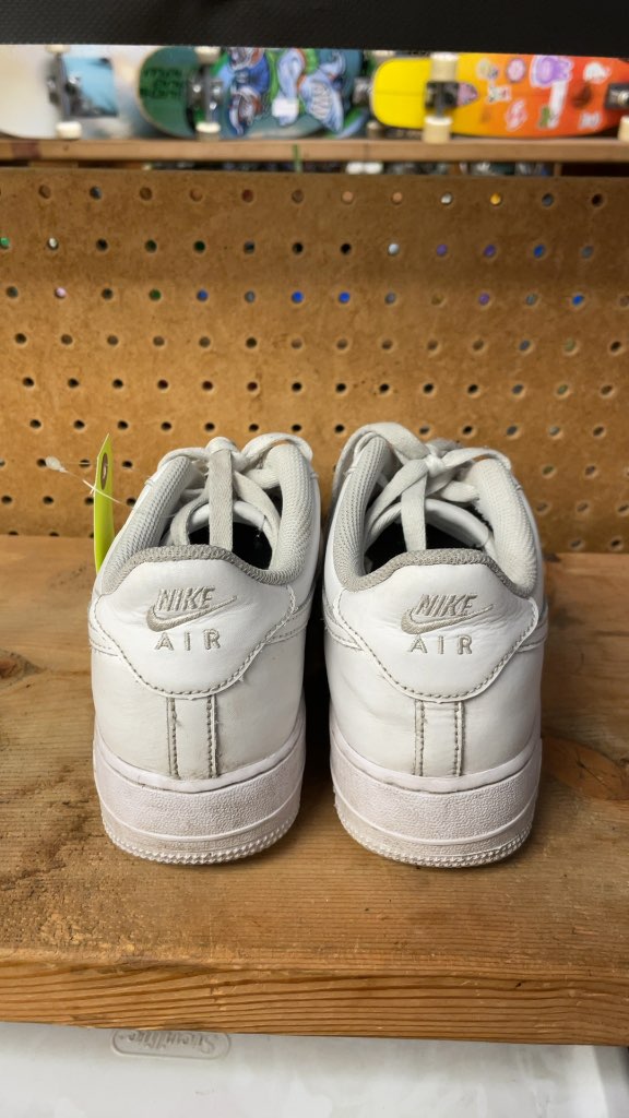 Nike Air Force 1 Low White - Size 7