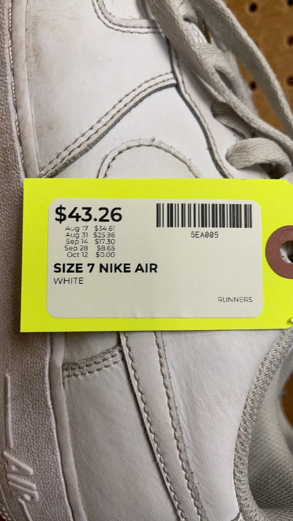 Nike Air Force 1 Low White - Size 7