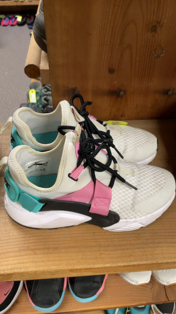 Nike Air Huarache Runners - Size 6.5