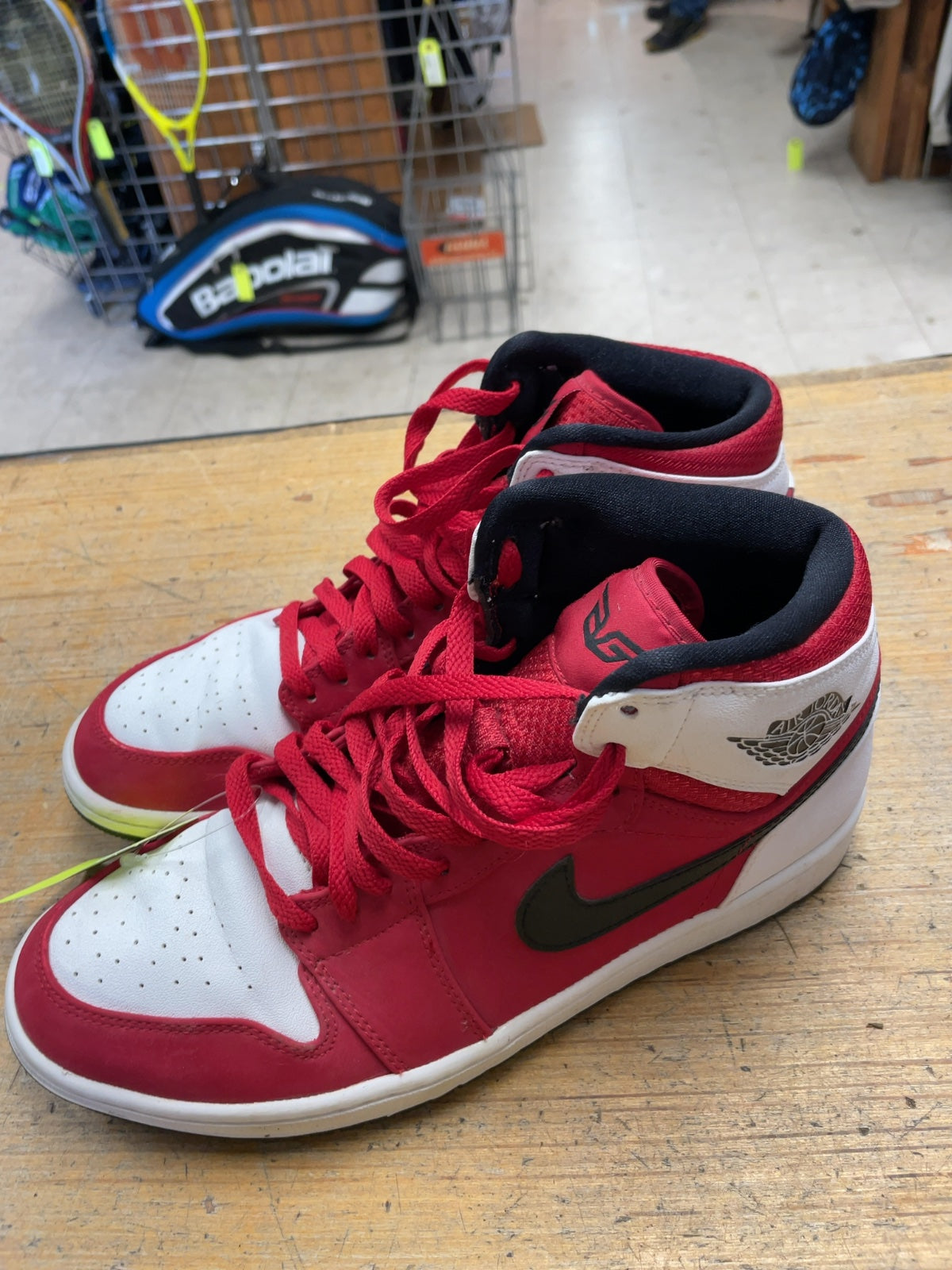 Nike Air Jordan 1 Mid 9.5 White/Red Sneakers