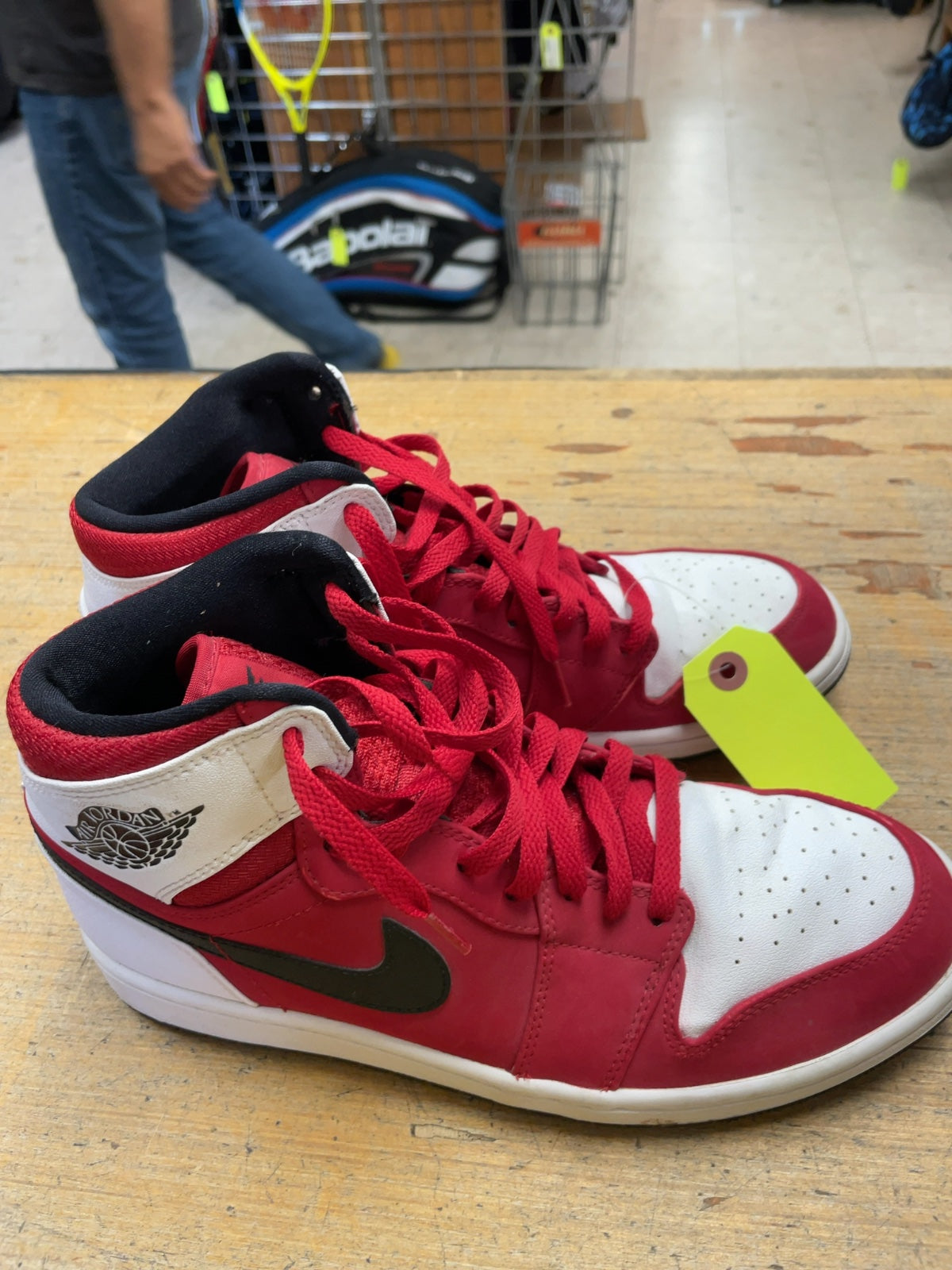 Nike Air Jordan 1 Mid 9.5 White/Red Sneakers