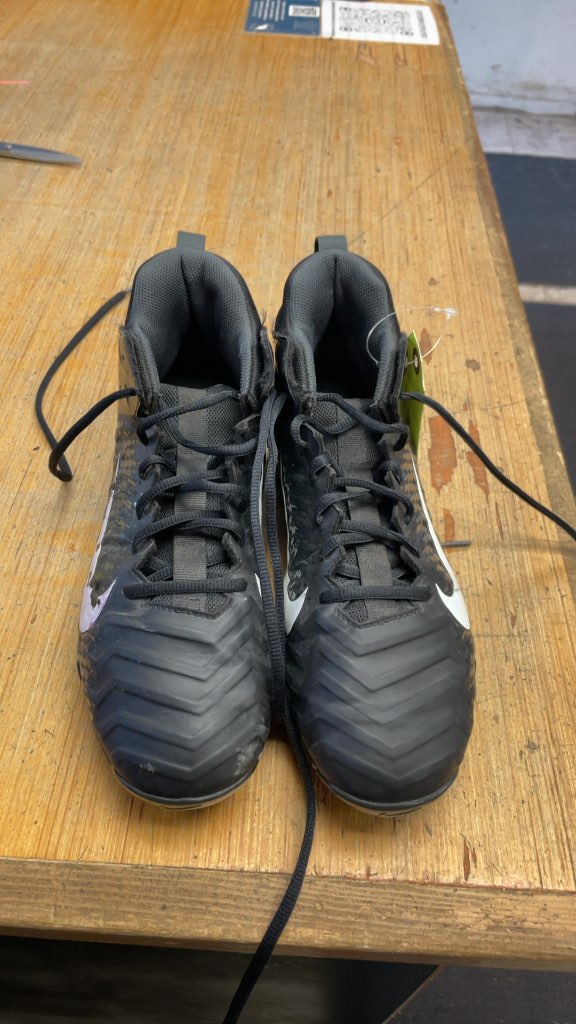 Nike Alpha Football Cleats - Size 9