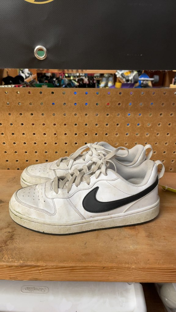 Nike Court Borough Low Sneakers