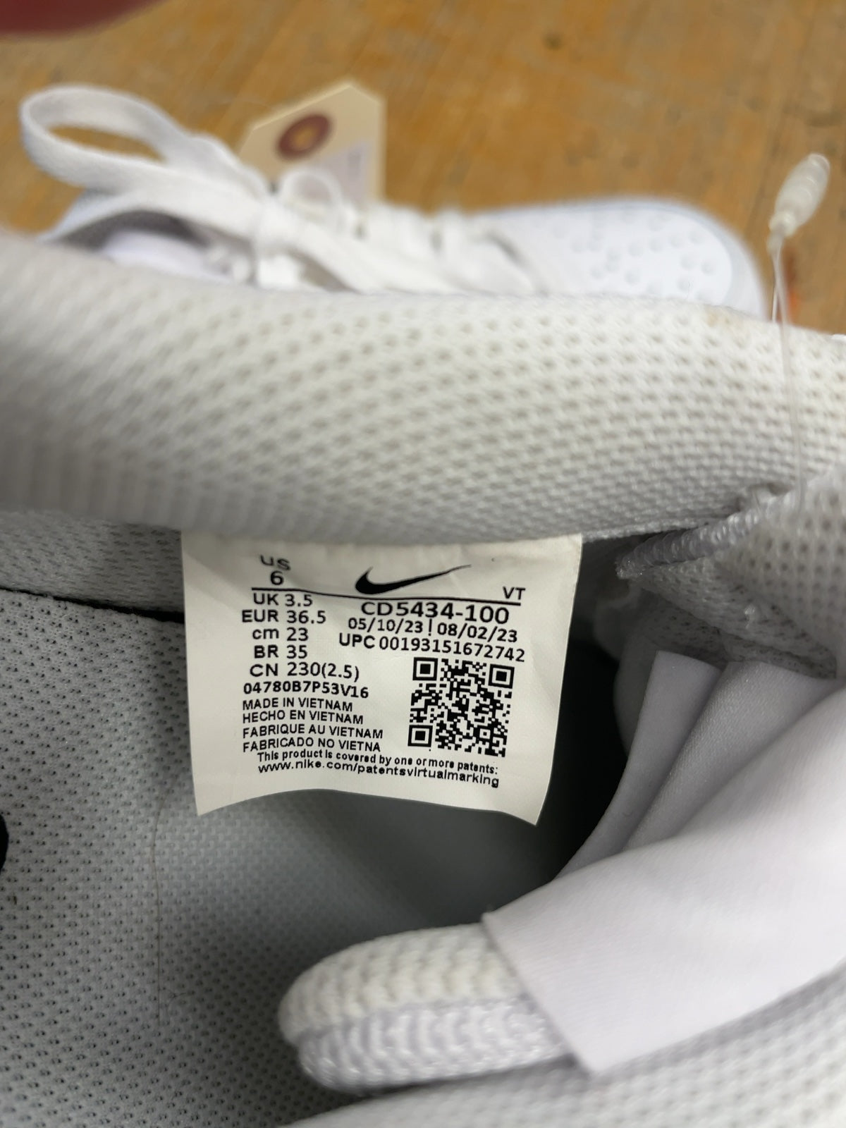 Nike Court Vision Low Size 6 US White Sneakers