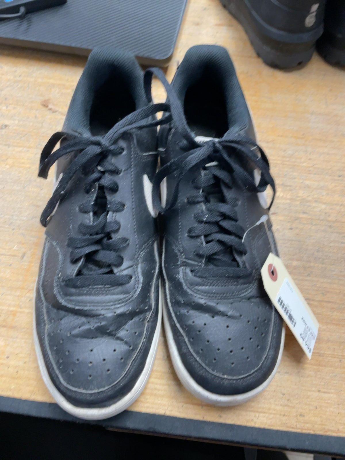 Nike Court Vision Low Size 9.5 Black/White Sneakers