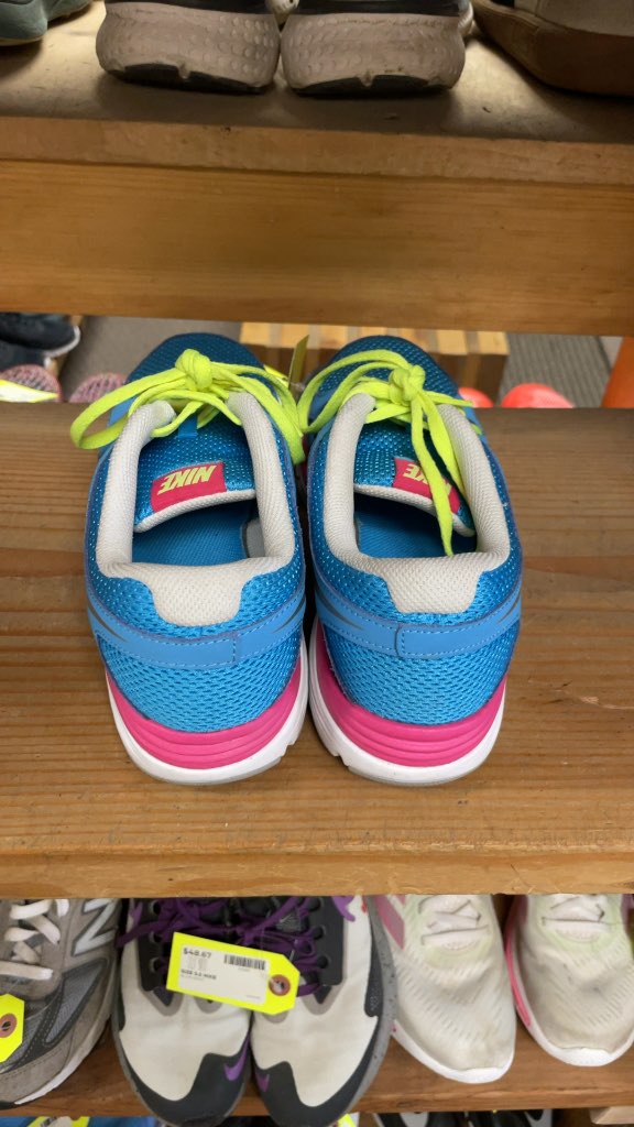 Nike Dual Fusion Runners - Size 6