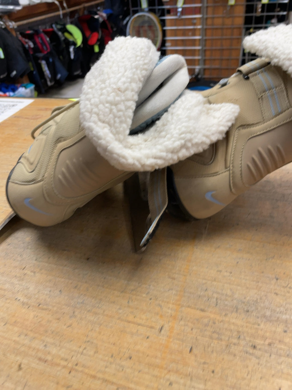 Nike Figure Skates Size 9 Women's Fleece Lined Tan