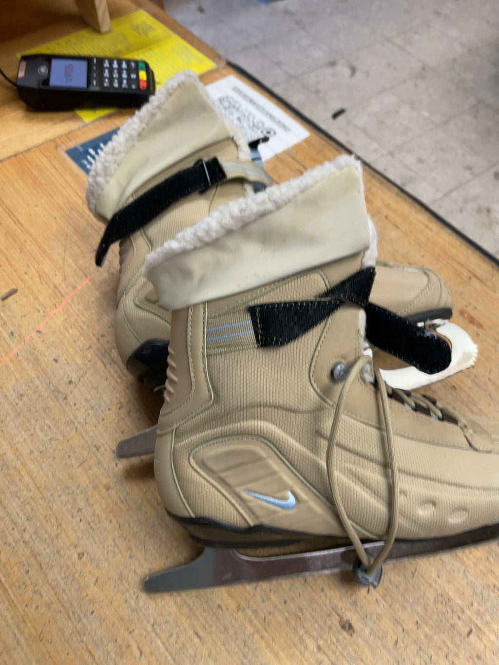Nike Figure Skates Size 9 Women's Fleece Lined Tan