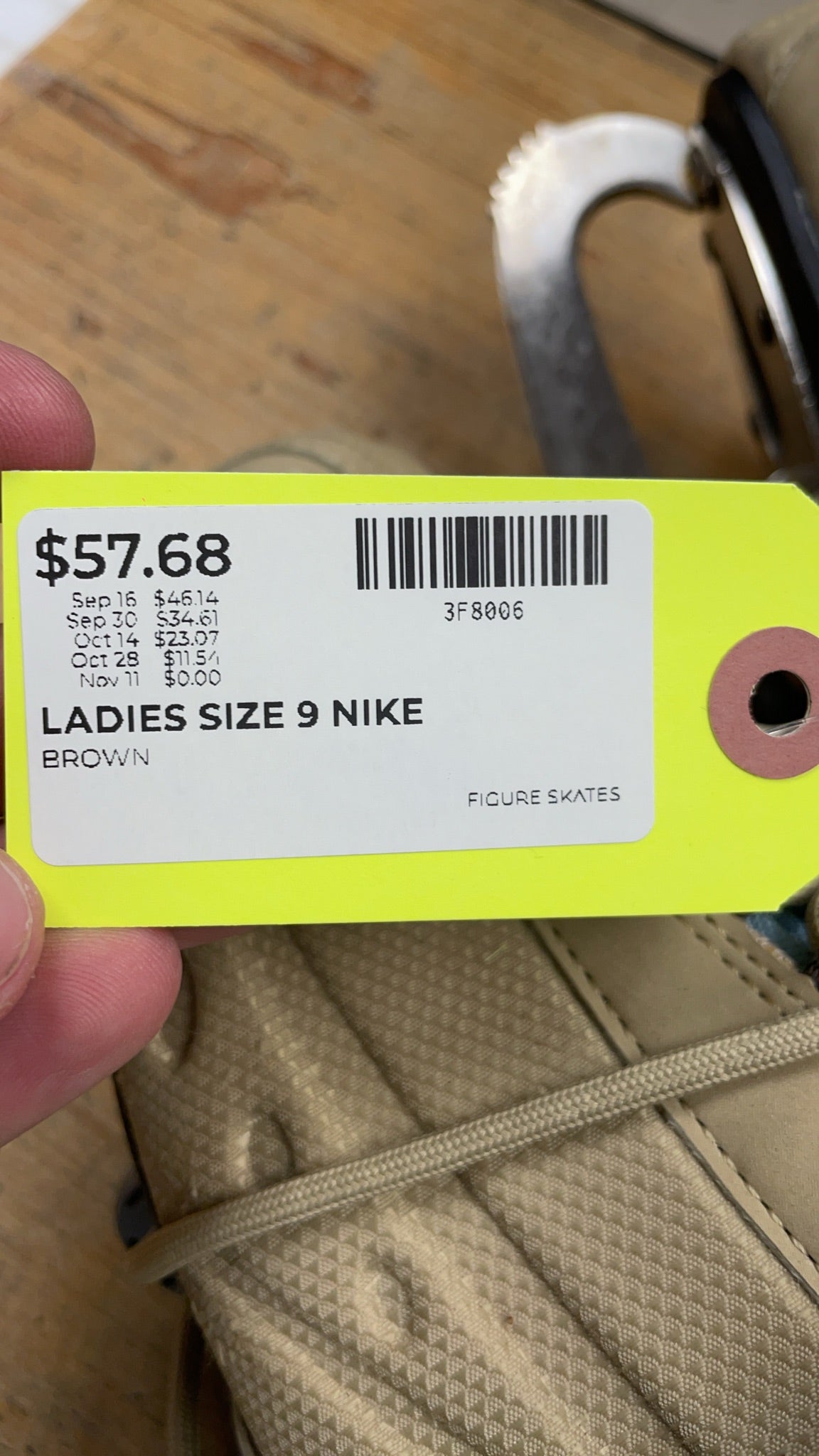 Nike Figure Skates Size 9 Women's Fleece Lined Tan