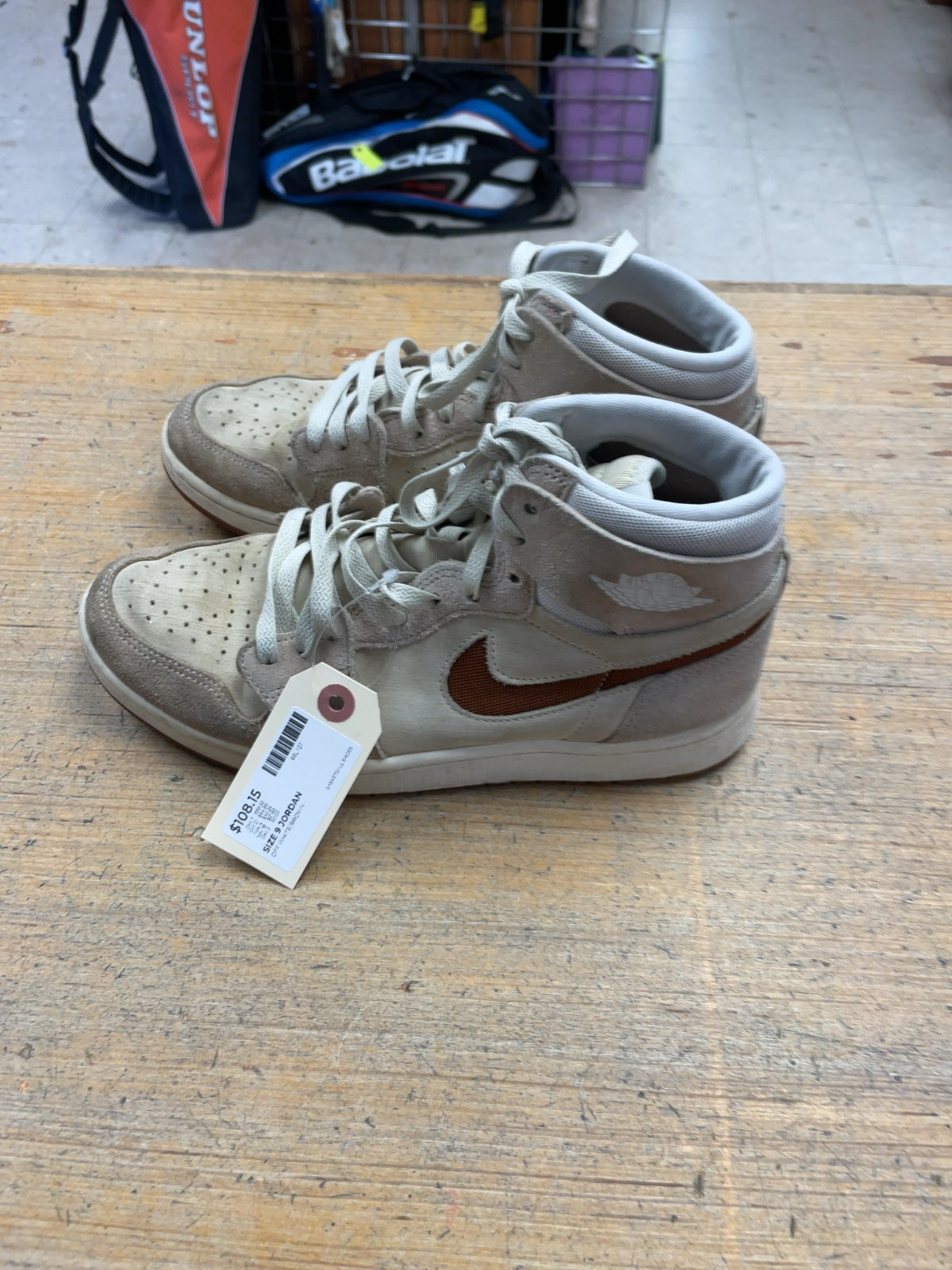 Nike Jordan Size 9 Off White/Brown Basketball Shoes