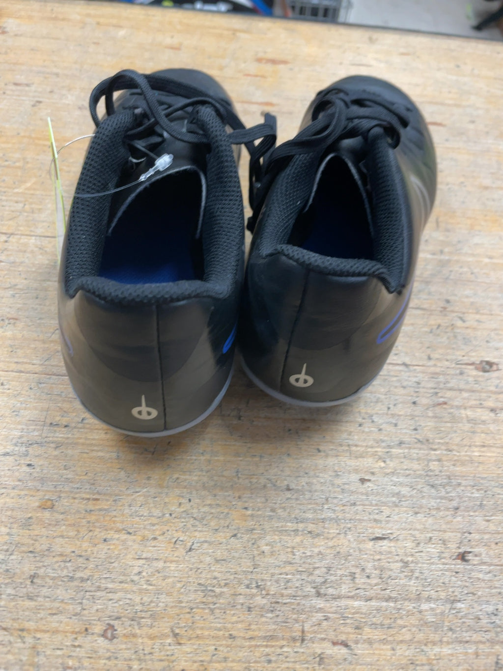 Nike Jr. Tiempo Legend 10 Club 4Y Soccer Cleats