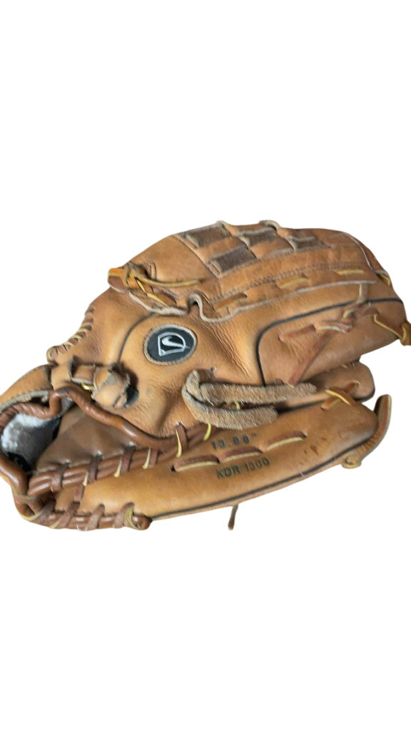 Nike KDR-1300 13" right  Hand Throw Baseball Glove