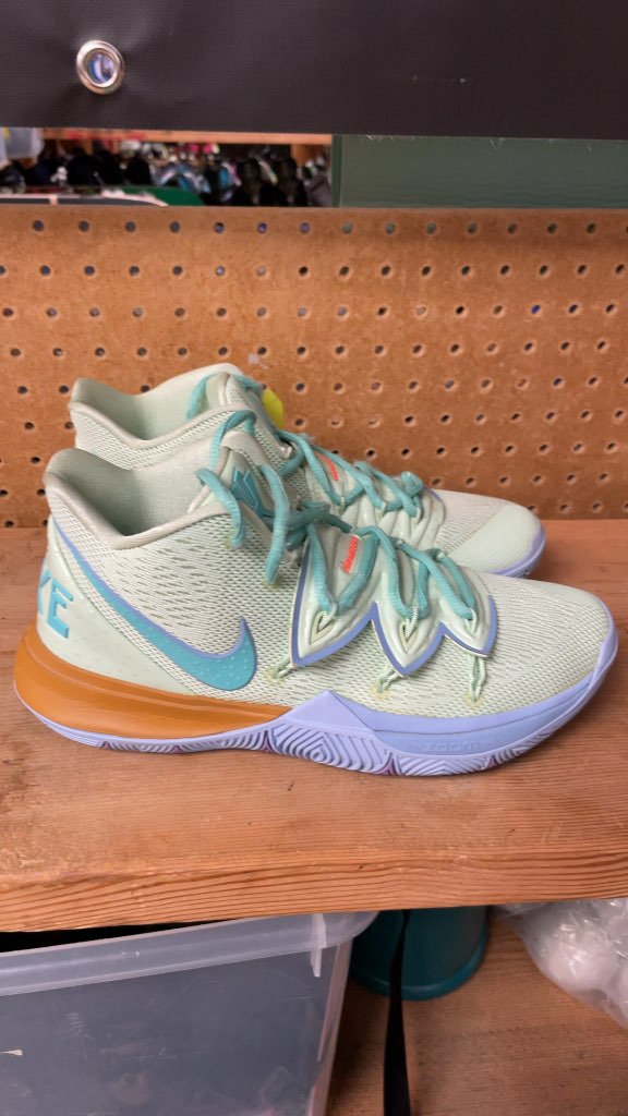 Nike Kyrie 5 x Nickelodeon 'Squidward' Basketball Shoes - Size 8