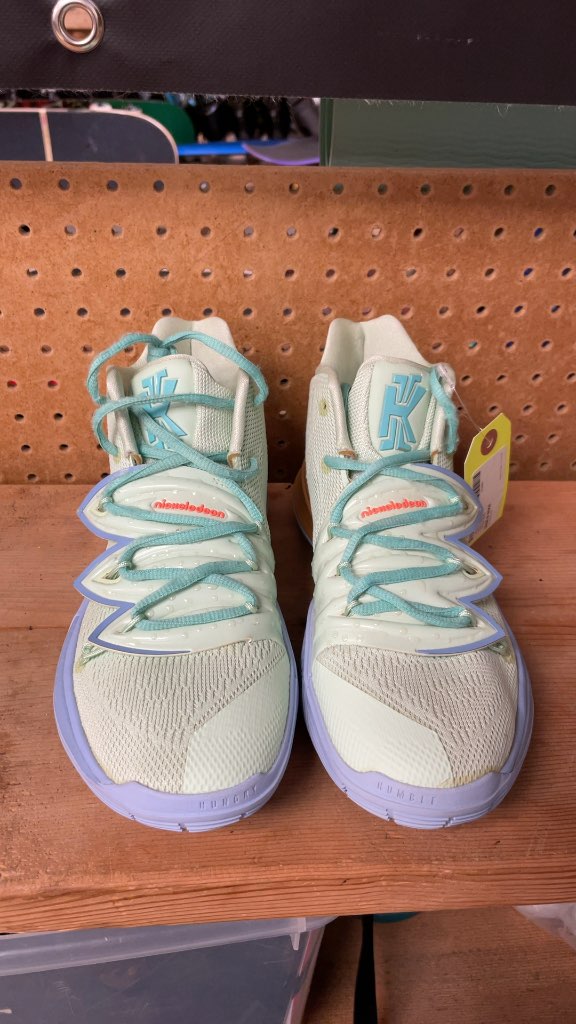 Nike Kyrie 5 x Nickelodeon 'Squidward' Basketball Shoes - Size 8
