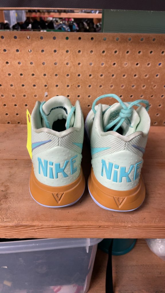 Nike Kyrie 5 x Nickelodeon 'Squidward' Basketball Shoes - Size 8