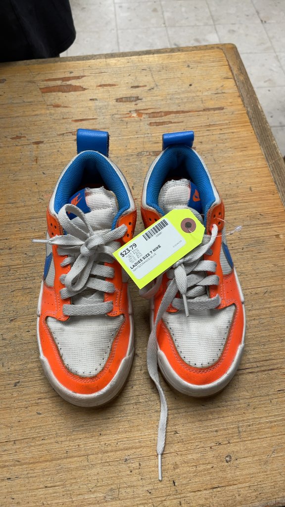 Nike Ladies Sneakers Size 7 - White/Orange/Blue