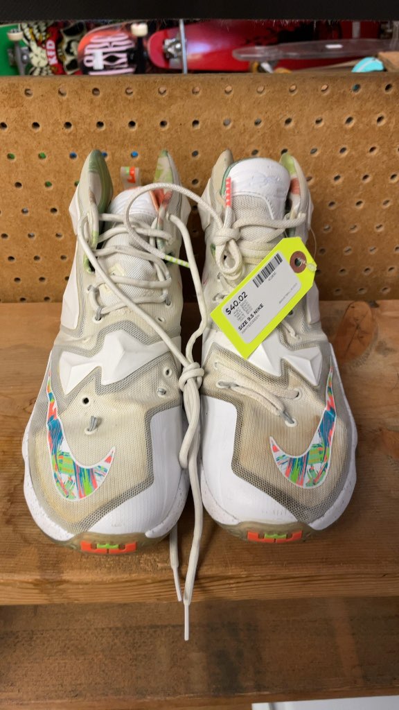 Nike LeBron 13 Basketball Shoes Size 9.5