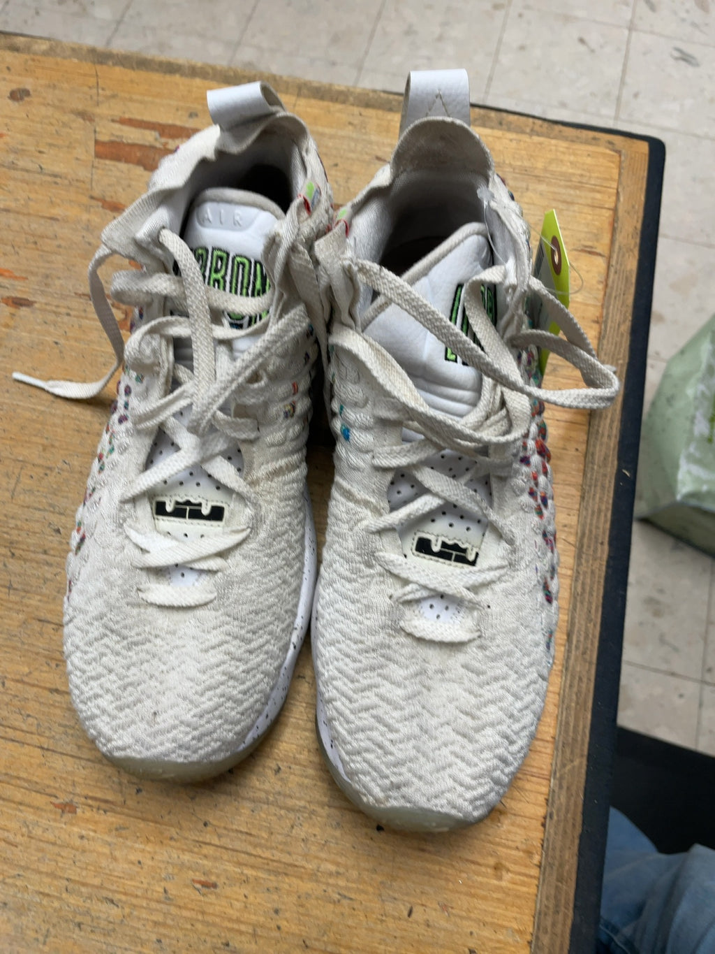 Nike LeBron 17 7Y White Basketball Shoes