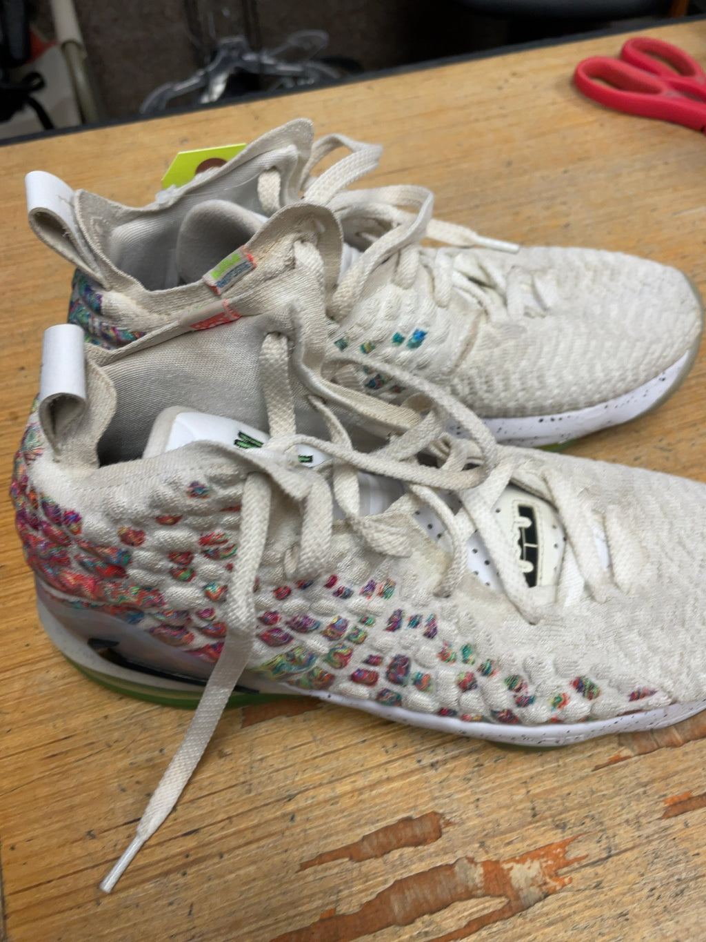 Nike LeBron 17 7Y White Basketball Shoes