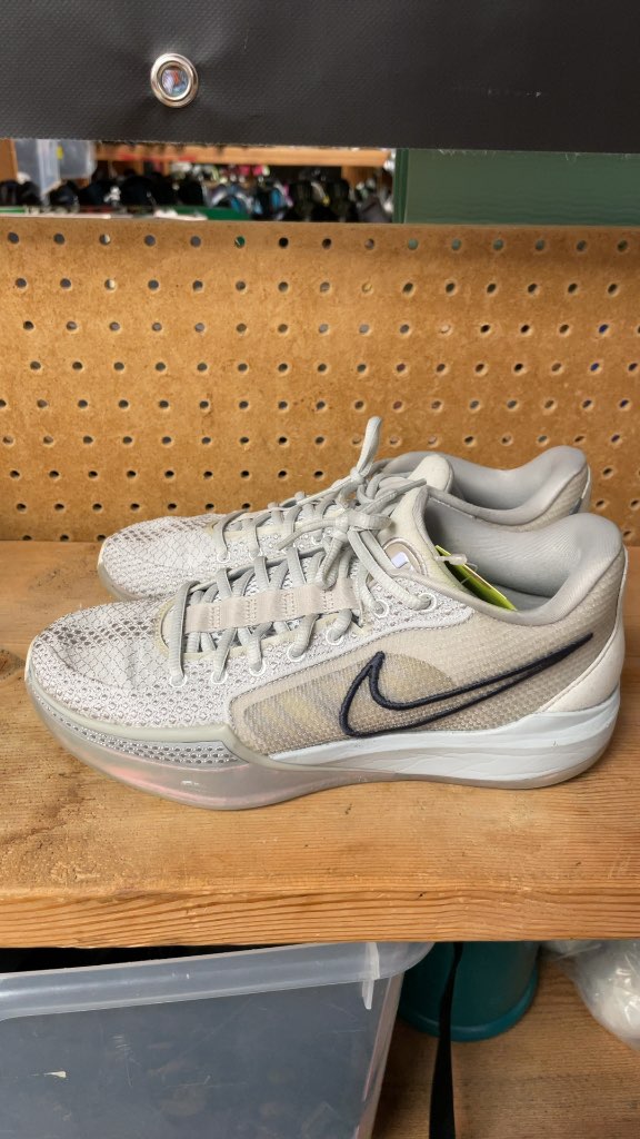 Nike Mamba Fury Basketball Shoes - Size 9