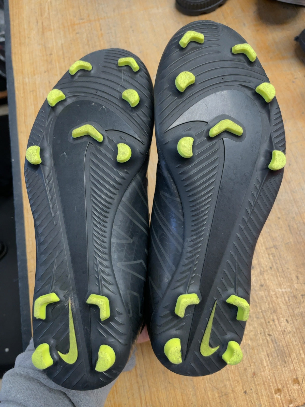 Nike Mercurial Size 5 Soccer Cleats