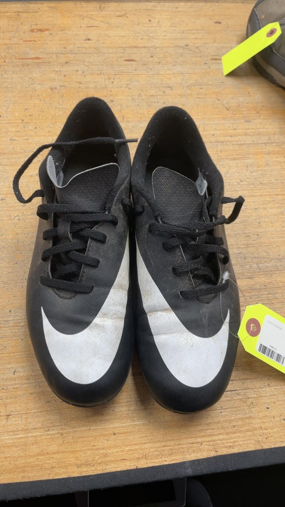 Nike Mercurial Soccer Cleats - Size 5