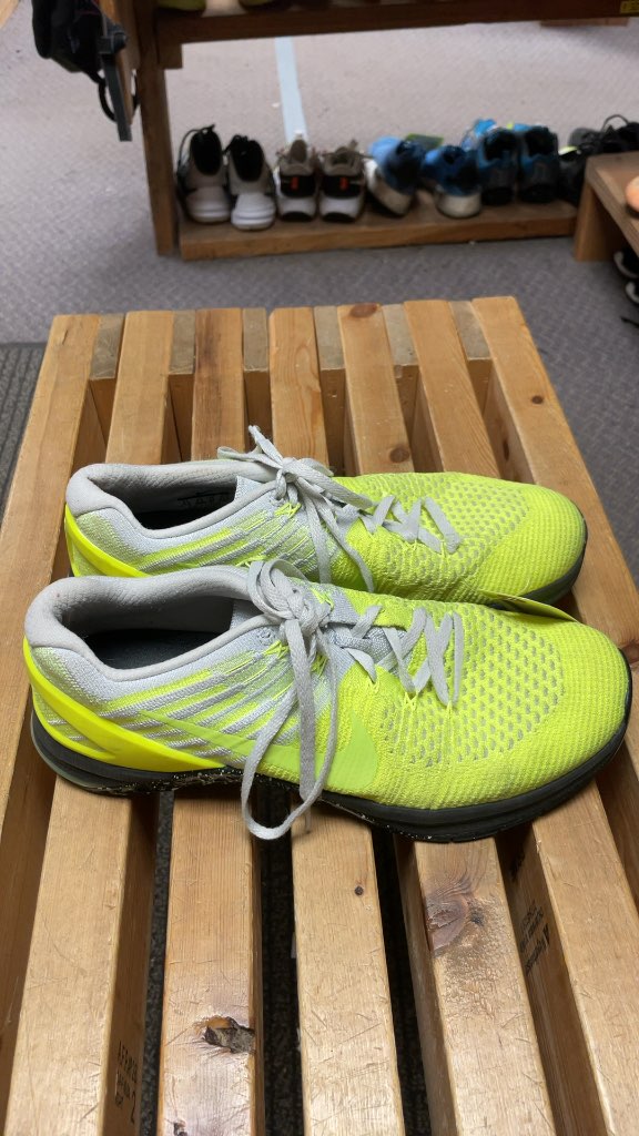 Nike Metcon Training Shoes Size 9.5 Yellow