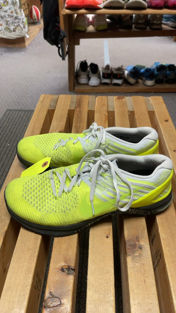 Nike Metcon Training Shoes Size 9.5 Yellow